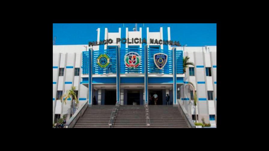 Agentes que desertaron en Puerto Plata por el asalto a un comerciante son buscados sin descanso 