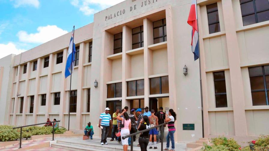 Intento de un “tumbe” desató balacera que dejó dos muertos en Moca, dice Fiscalía