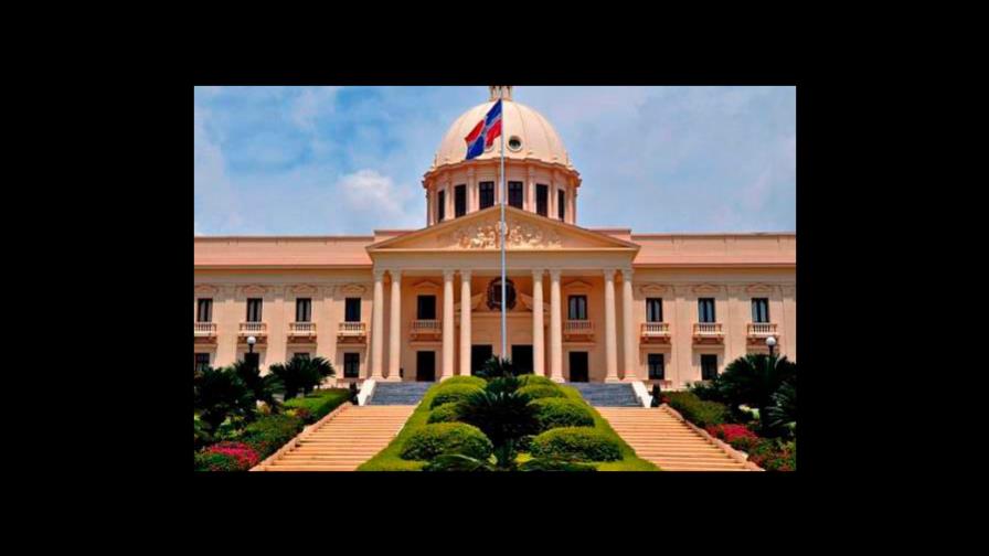 Ejecutivo promulga ley que autoriza préstamo a ayuntamientos para salario de Navidad