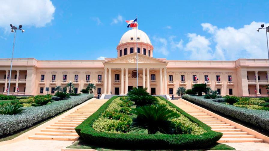 Ejecutivo promulga ley disuelve el IDSS y crea el Idoppril