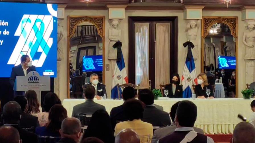 Gobierno firma alianza contra el cáncer en República Dominicana