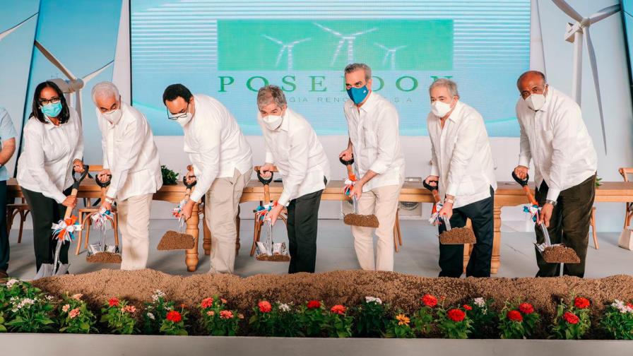 Ministro afirma gobierno estimula desarrollo energético en todo el país
