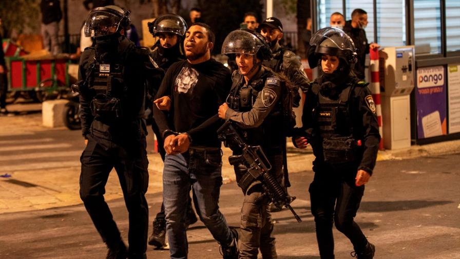 Más de 120 heridos en disturbios nocturnos en Jerusalén