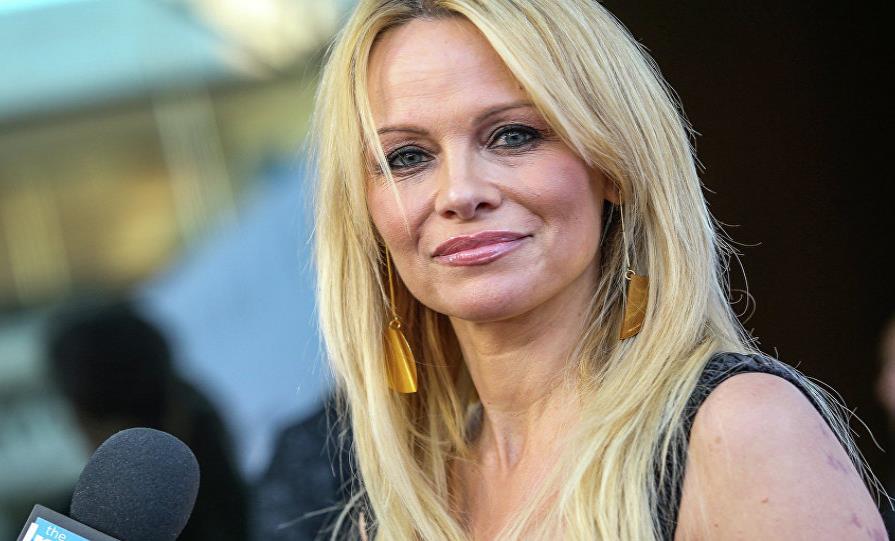 Para Pamela Anderson el movimiento #MeToo es aburrido