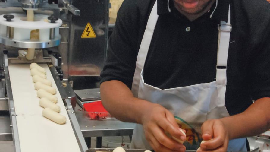 Pan de agua y sobao cuesta hasta RD$7.00 en los colmados Pan de agua y sobao cuesta hasta RD$7.00 en los colmados