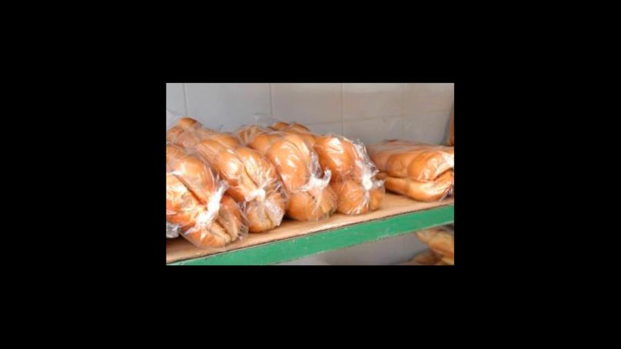 Panaderos posponen alza de RD$2.00 al pan tras reunión con el presidente Abinader