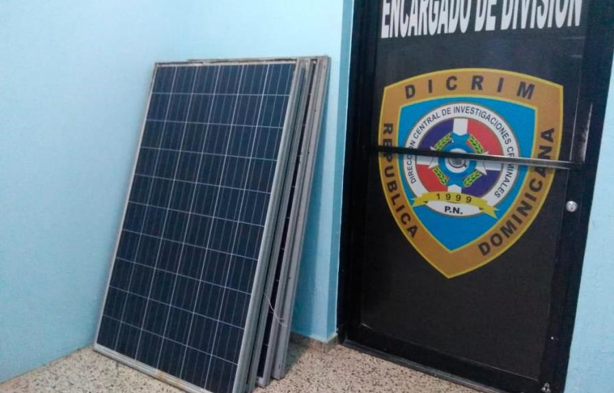 Roban seis paneles solares de escuela en La Vega 
