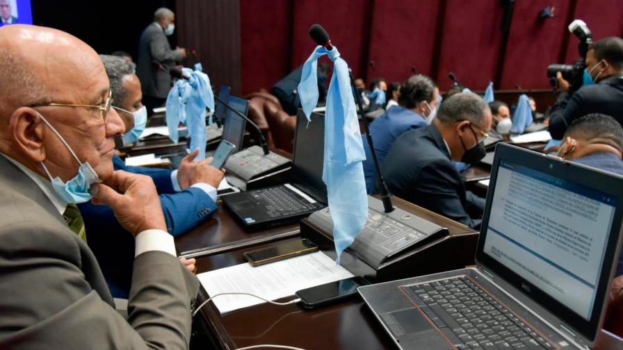 Un total de 102 diputados firman “manifiesto a favor de la vida” Un total de 102 diputados firman “manifiesto a favor de la vida”