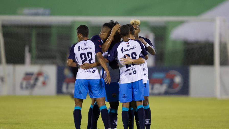 Los Guerreros vencen a San Cristóbal y siguen en la cima de la LDF 