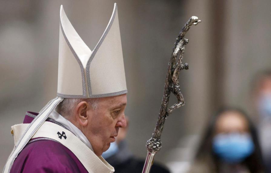 El papa acepta la renuncia del cardenal Sarah, crítico con Francisco
