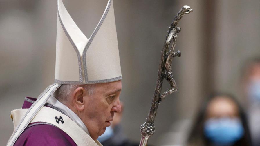 El papa acepta la renuncia del cardenal Sarah, crítico con Francisco