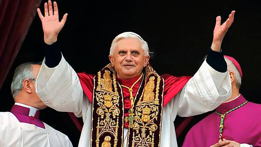 A siete años de su renuncia, Benedicto alimenta rivalidad A siete años de su renuncia, Benedicto alimenta rivalidad