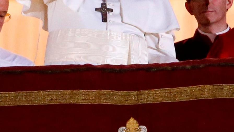 El papa lamenta que la falta de alimentos la padezcan quienes los producen