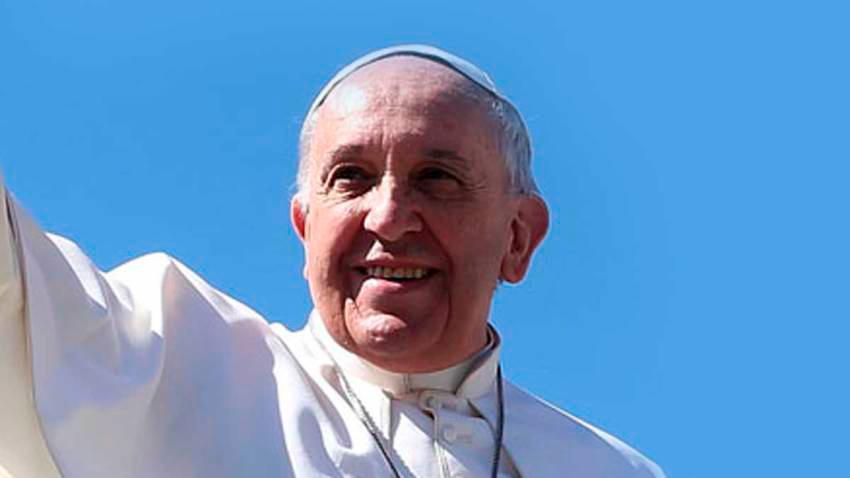 El papa llama  rechazar al “dios del dinero” y a servir al prójimo 