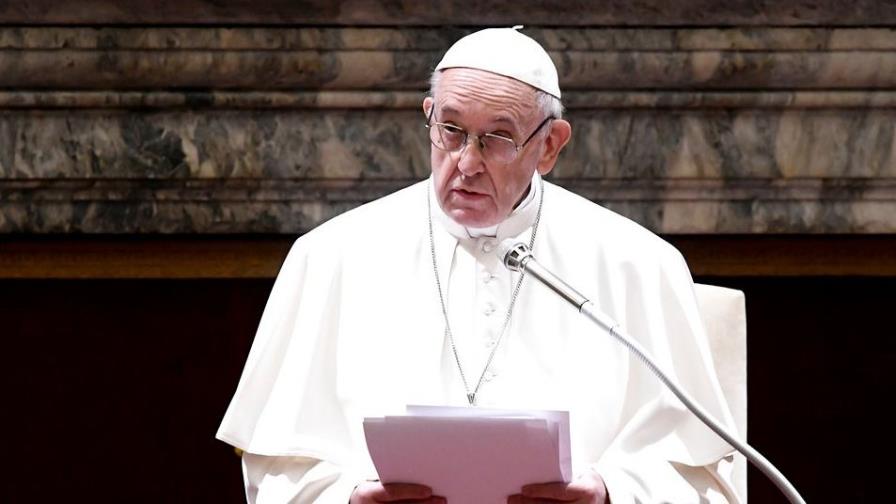 Papa celebra Navidad con una misa en Basílica de San Pedro Papa celebra Navidad con una misa en Basílica de San Pedro