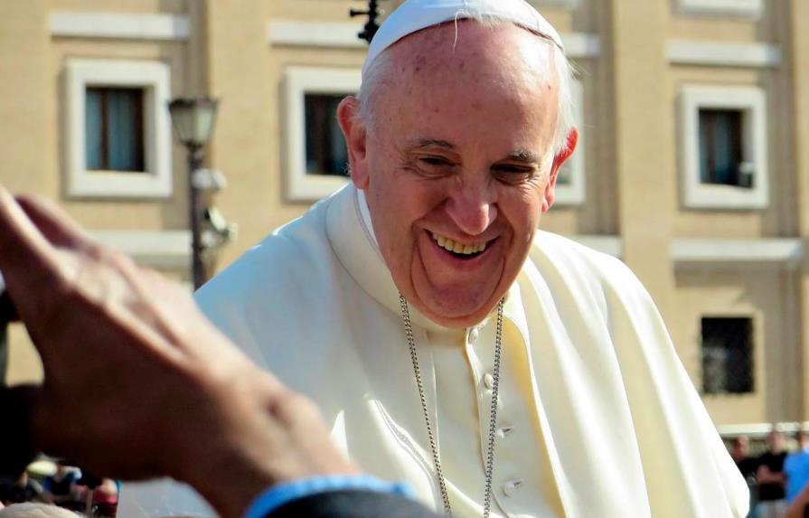 El papa denuncia en Lesbos el “naufragio de la civilización” que abandona a los migrantes