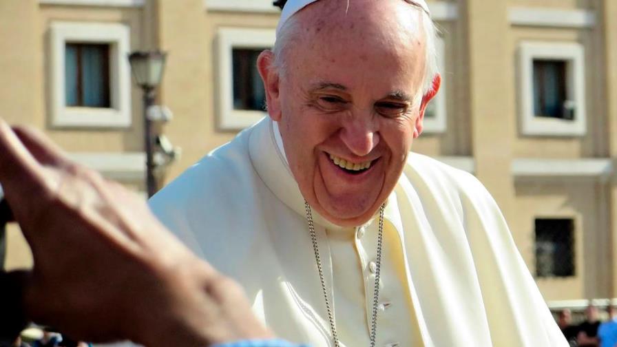 El papa denuncia en Lesbos el “naufragio de la civilización” que abandona a los migrantes