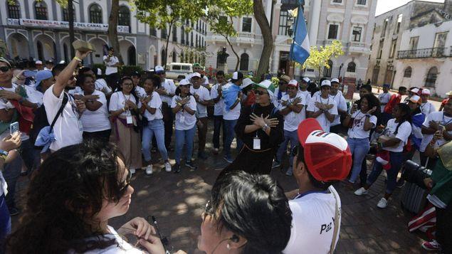 Miles de jóvenes se preparan para recibir al papa en Panamá