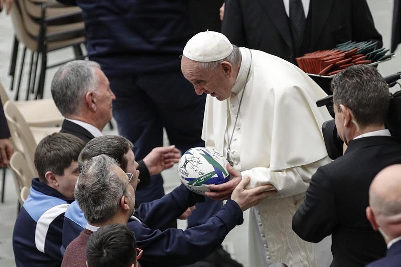 Los gestos del papa Francisco contra la pederastia