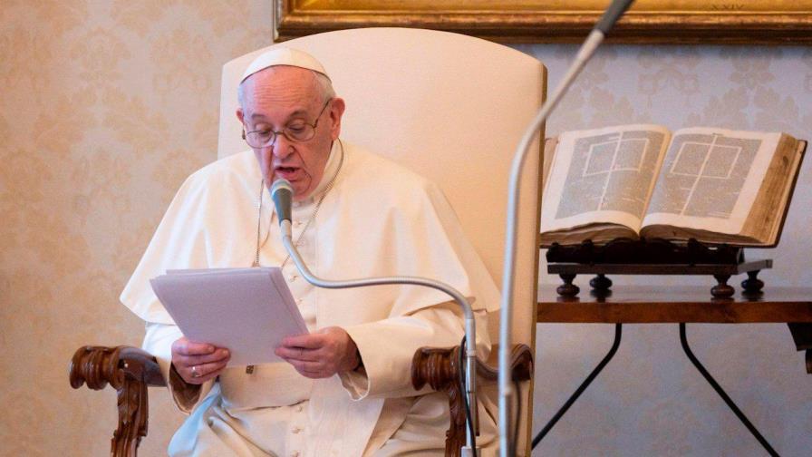 El papa pide que la vacuna contra el coronavirus sea universal