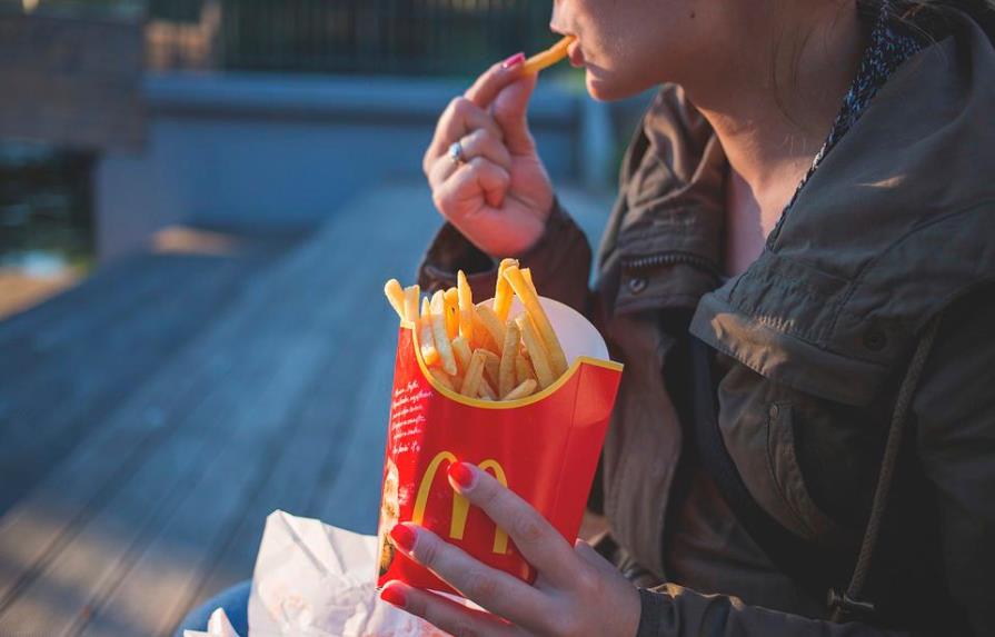 Una mujer dispara en un McDonalds porque sus papas fritas estaban frías
