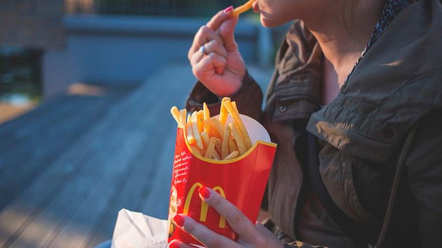 Una mujer dispara en un McDonalds porque sus papas fritas estaban frías