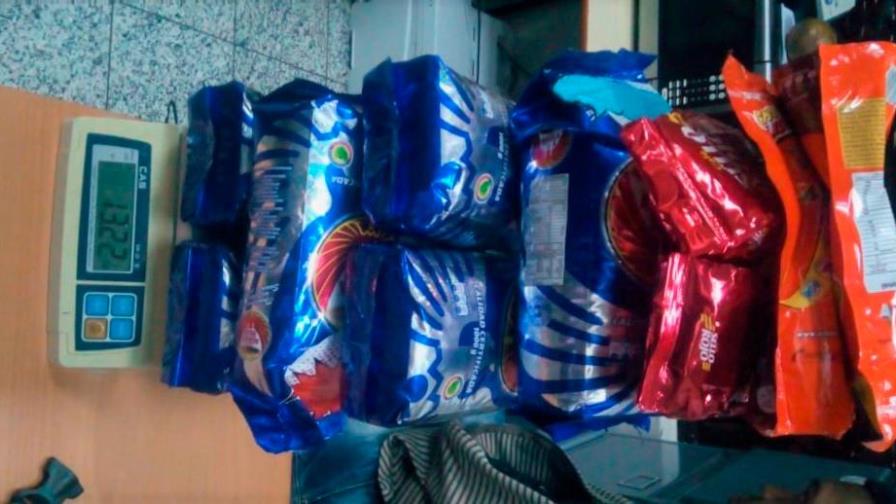 DNCD apresa dominicano en AILA con más de 13 kilos de cocaína