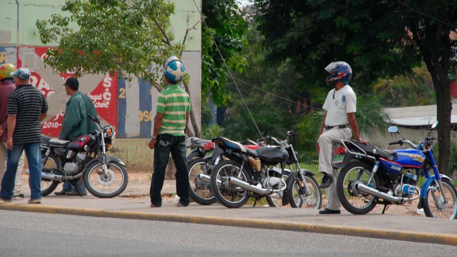 Exhortan a motoconchistas a no viajar por carreteras en Semana Santa
