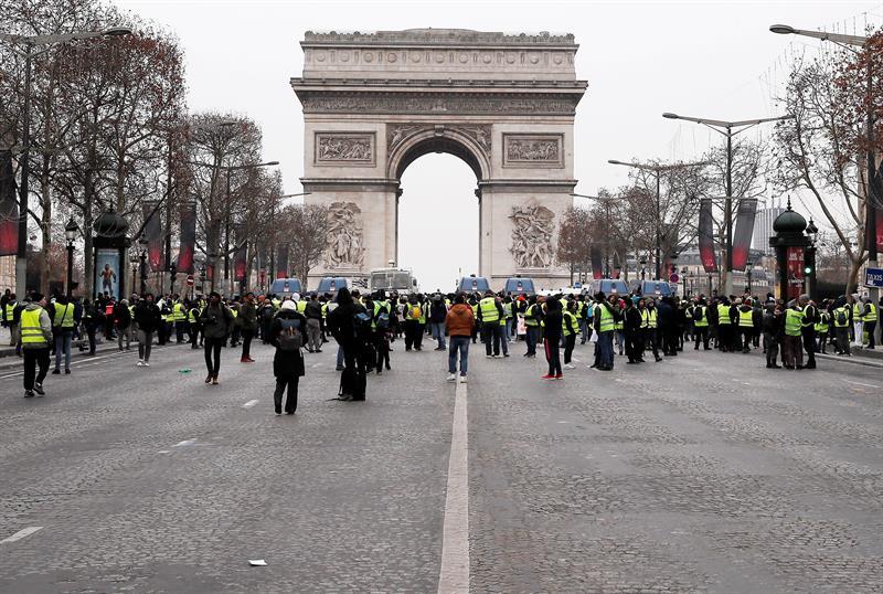 Tensiones en algunos puntos de París durante las protestas