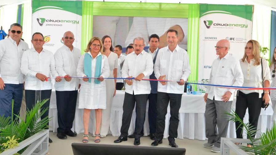 Presidente Medina inaugura en Montecristi parque eólico aportará 50 megavatios