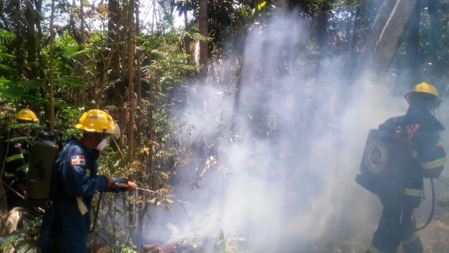 Sofocan incendio en Parque Mirador Norte