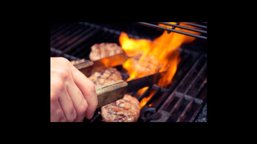 A los carnívoros y amantes del BBQ A los carnívoros y amantes del BBQ