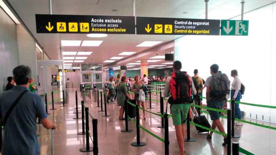 España impone cuarentena a los pasajeros procedentes de Brasil y Sudáfrica