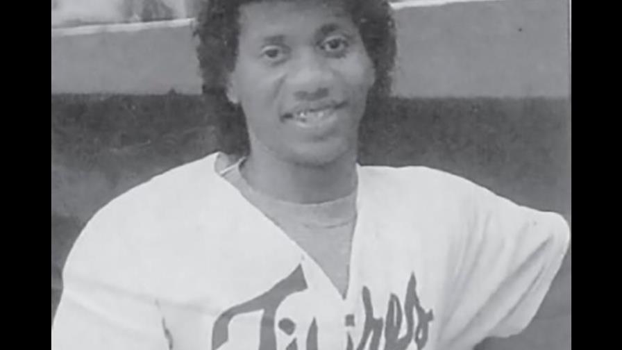 Los pitchers usan los  números del 10 en adelante