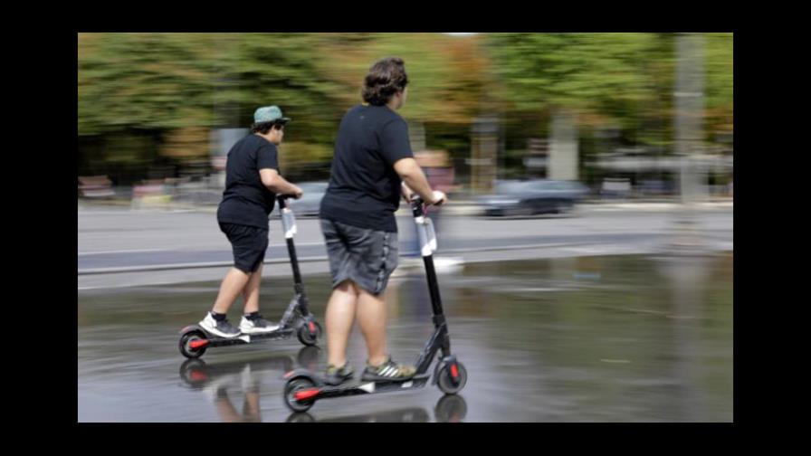 Alcaldía del Distrito prohíbe las patinetas eléctricas en la Ciudad Colonial 