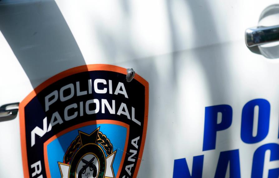 Agentes de la Policía acribillan al nombrado  “Casi Loco” en La Romana