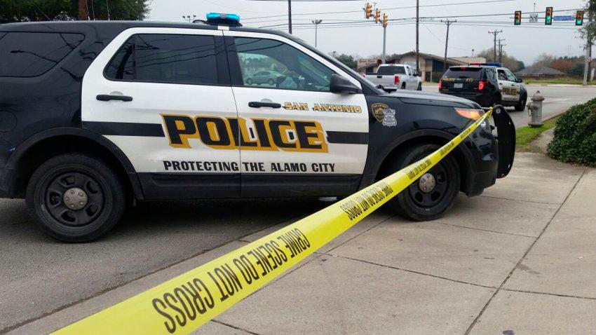 Tiroteo afuera de bar de San Antonio deja tres muertos