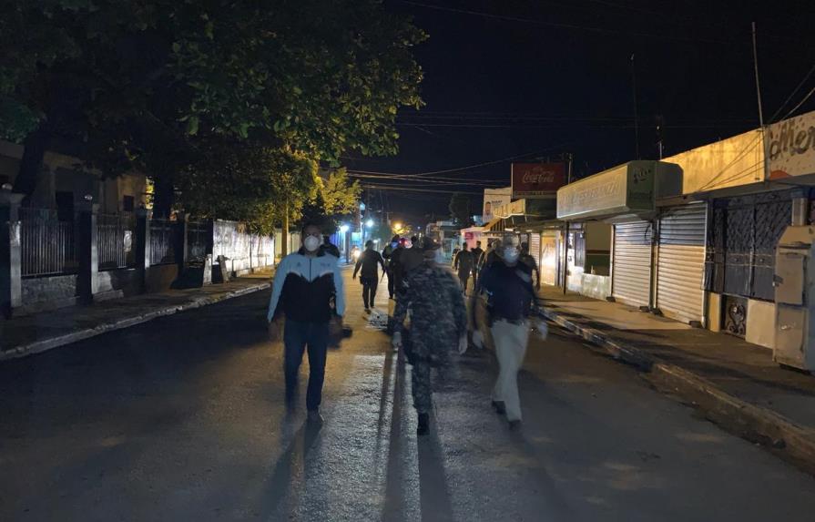 Cientos de militares y policías salen a las calles de pueblos del Este a hacer cumplir decreto  por COVID-19 