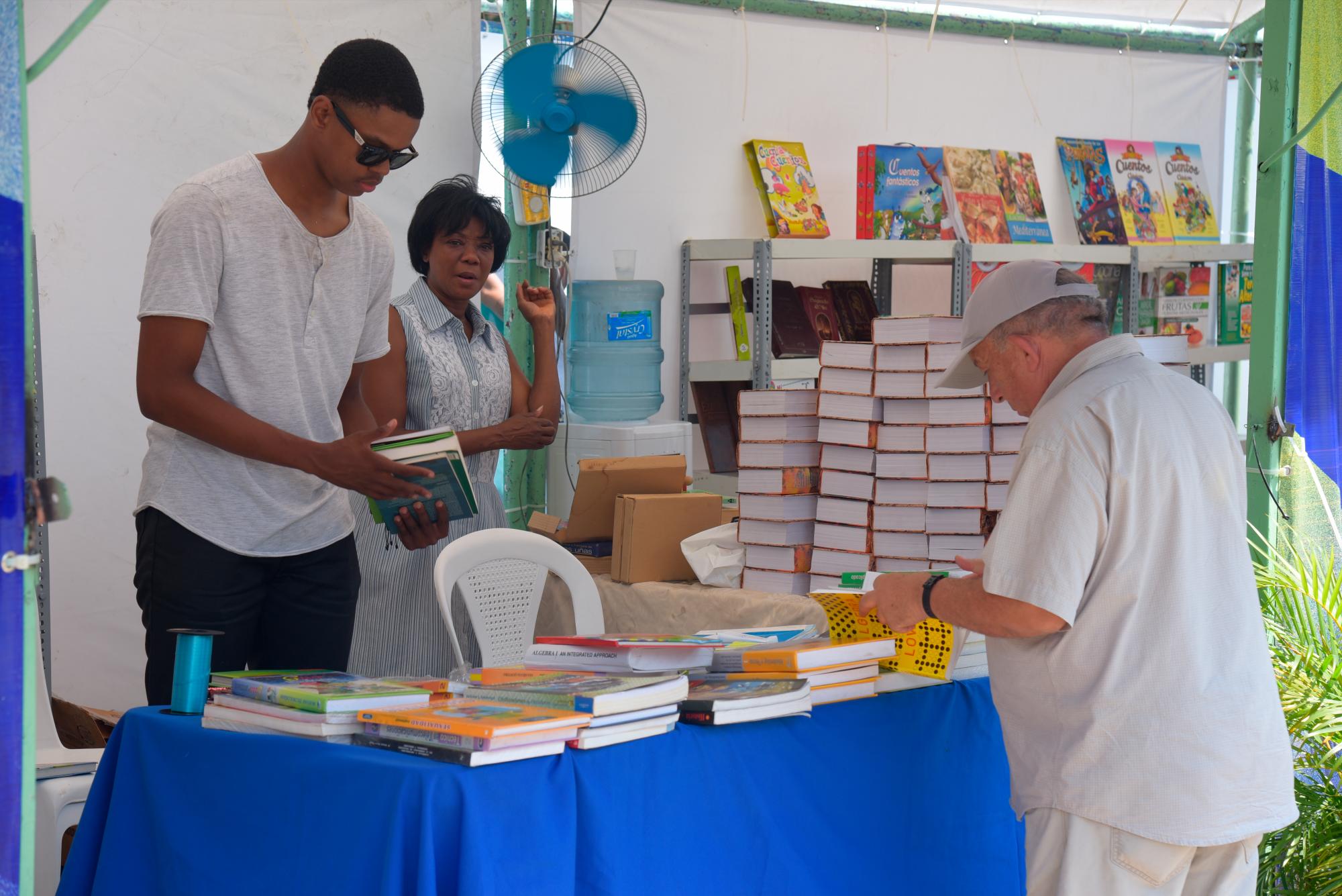 Uno de los stands visitados por Diario Libre durante un recorrido este domingo.