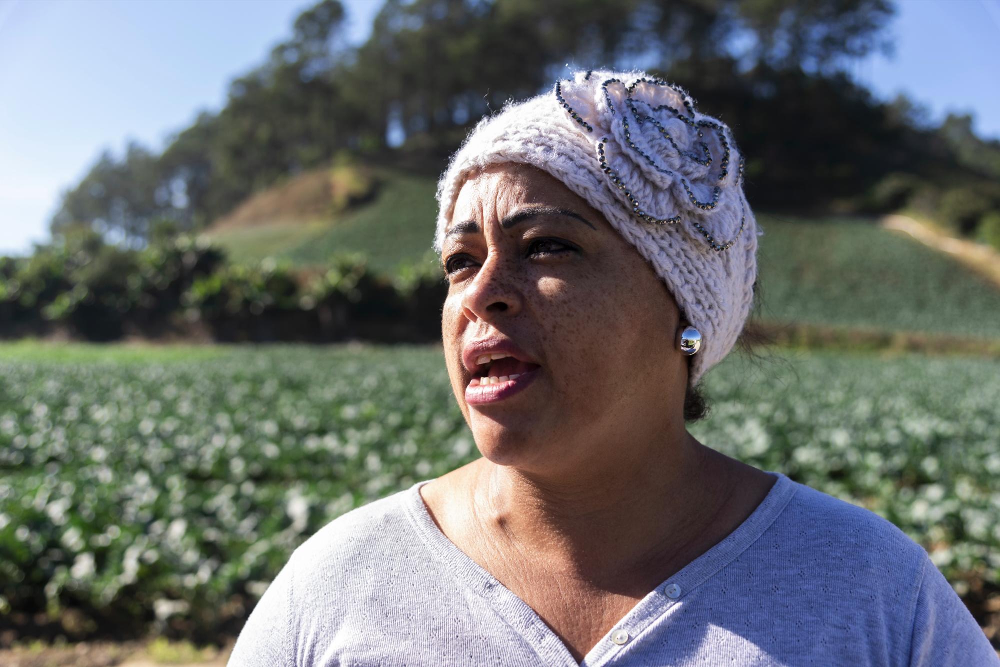Mary Suriel, mientras habla con Diario libre sobre la situación del río Tireo. 