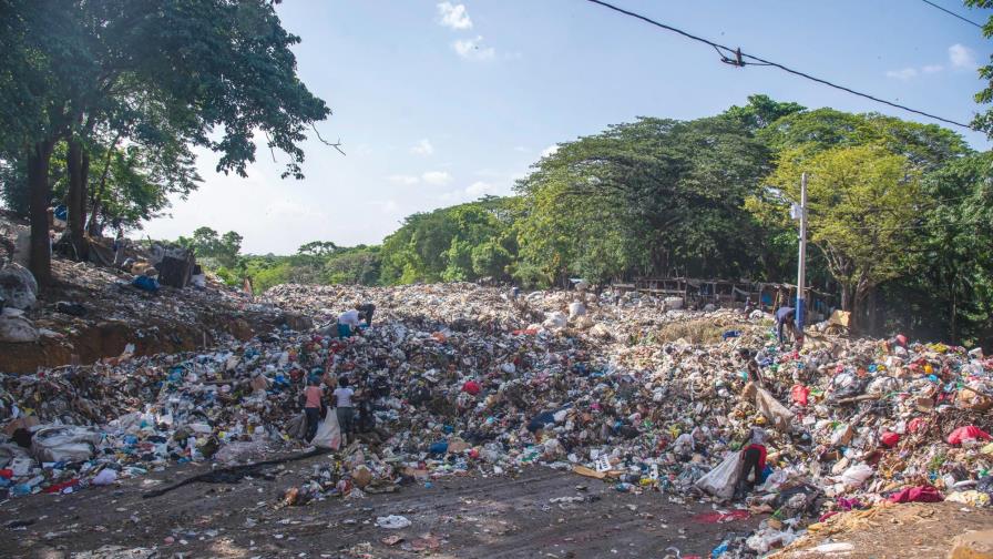 Se llena de basura otra vez estación de transferencia de Santo Domingo Este