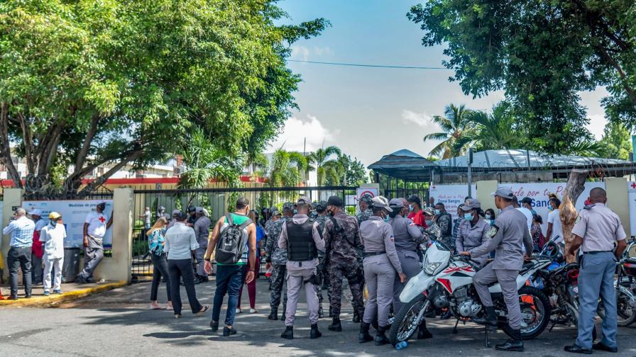 Conflicto por presidencia de la Cruz Roja deja más de tres heridos y varios apresados Conflicto por presidencia de la Cruz Roja deja más de tres heridos y varios apresados
