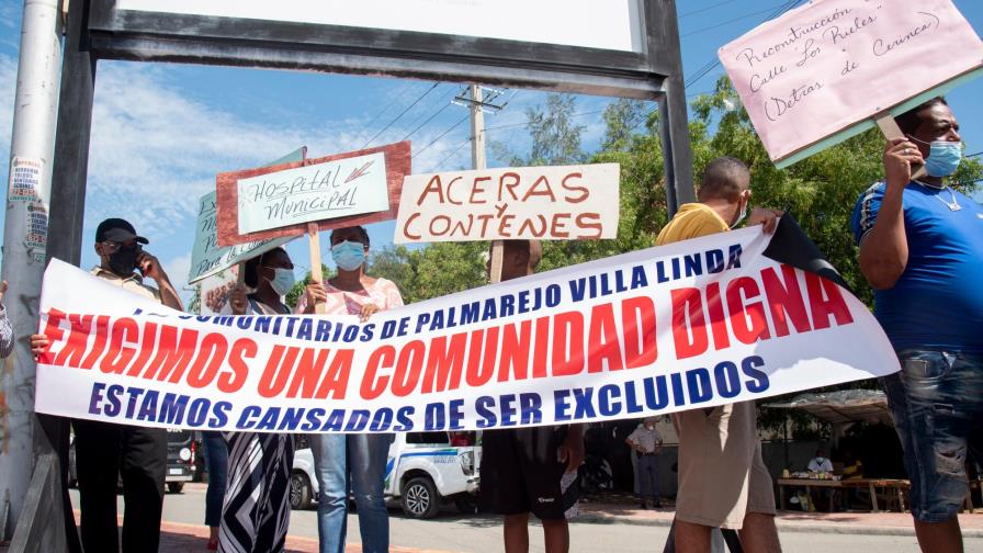 Vecinos de Palmarejo claman por servicios en su comunidad