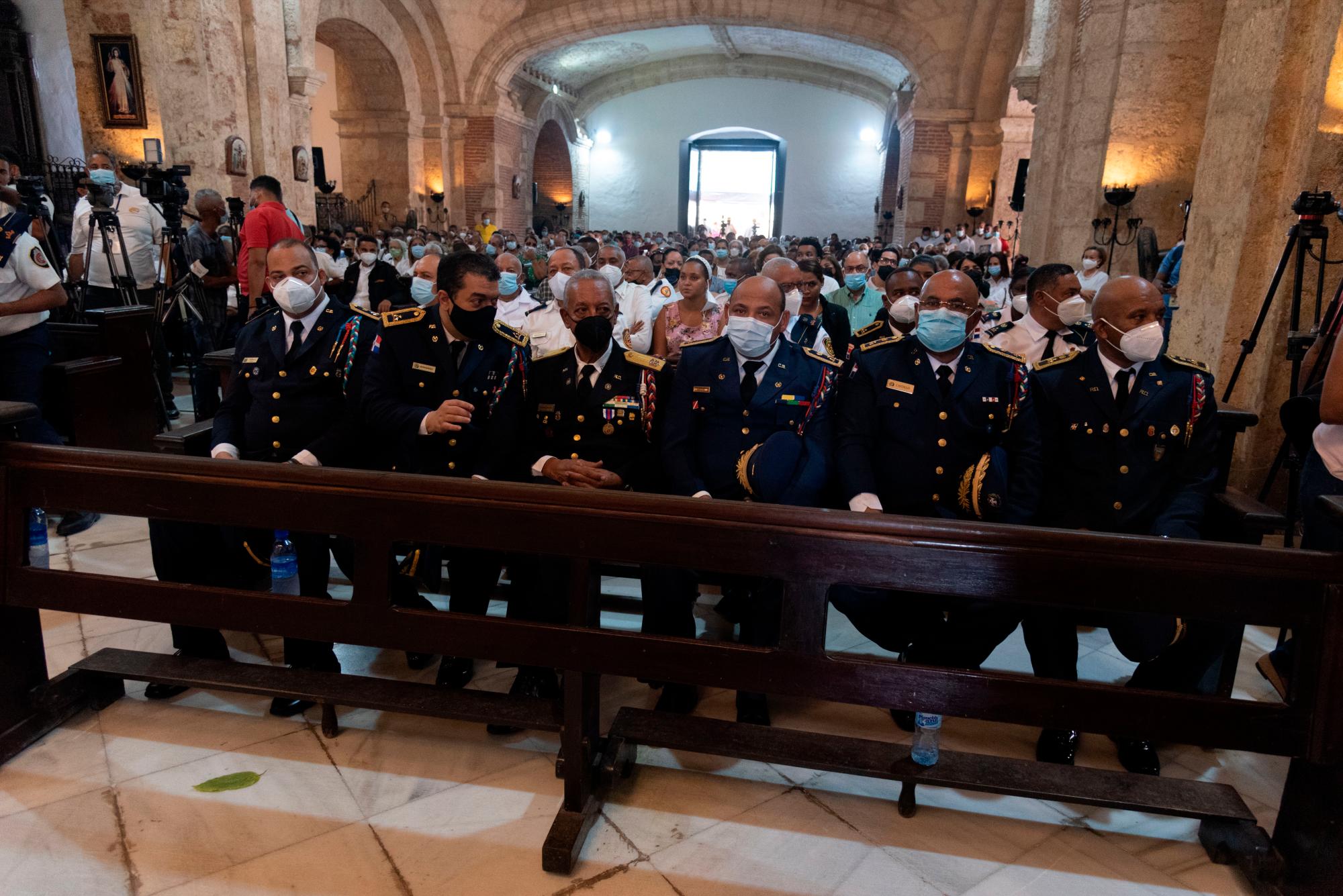 Miembros de diferentes cuerpos de bomberos que asistieron este viernes 24 de septiembre para celebrar el Día de las Mercedes.