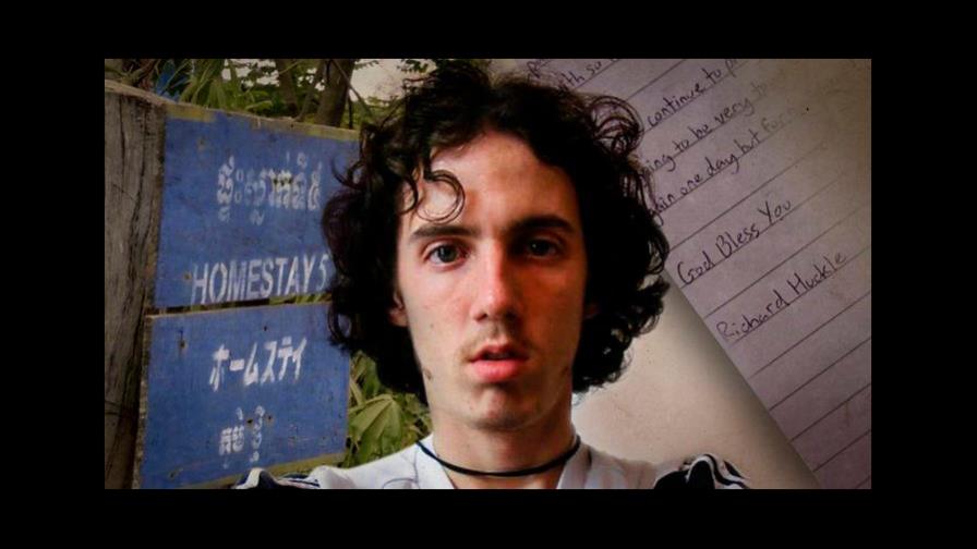 Apuñalan en su celda a pederasta británico que abusó de más de 200 niños