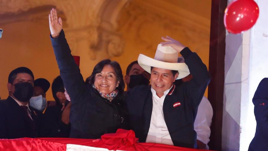 El maestro rural Pedro Castillo será el presidente del bicentenario de Perú