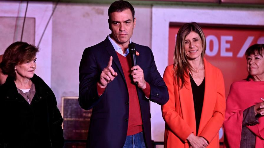 Socialistas e izquierda logran acuerdo para Gobierno de coalición en España