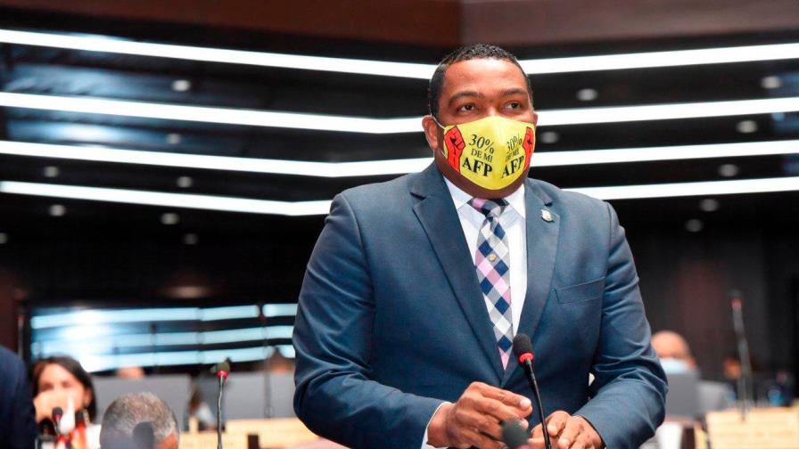 Consejo de Disciplina solicitará a la Cámara de Diputados sancionar a Pedro Botello con censura pública Consejo de Disciplina solicitará a la Cámara de Diputados sancionar a Pedro Botello con censura pública