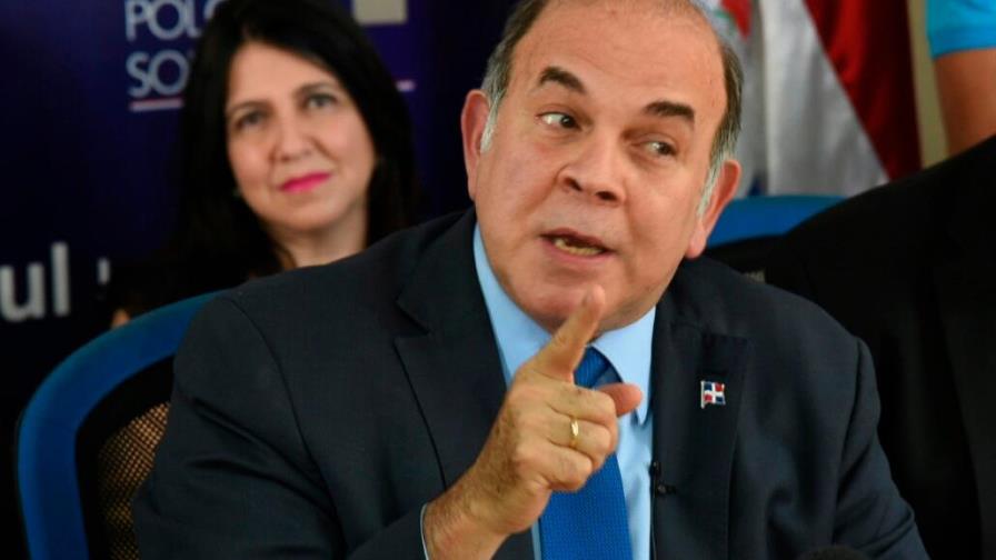 Pelegrín Castillo pide al Gobierno rechazar solicitud de asilo a políticos haitianos Pelegrín Castillo pide al Gobierno rechazar solicitud de asilo a políticos haitianos