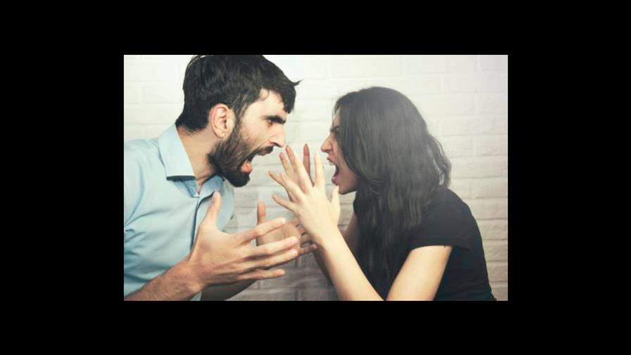 La pareja la degrada y le pelea todo el tiempo